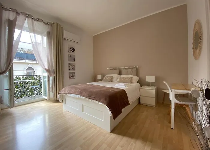 Chic Design Flat Milan - City Center & Balcony